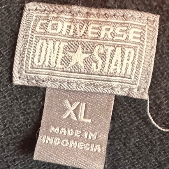 Converse size XL zip around cropped sweater with hood. Dark grey. - Picture 2 of 7